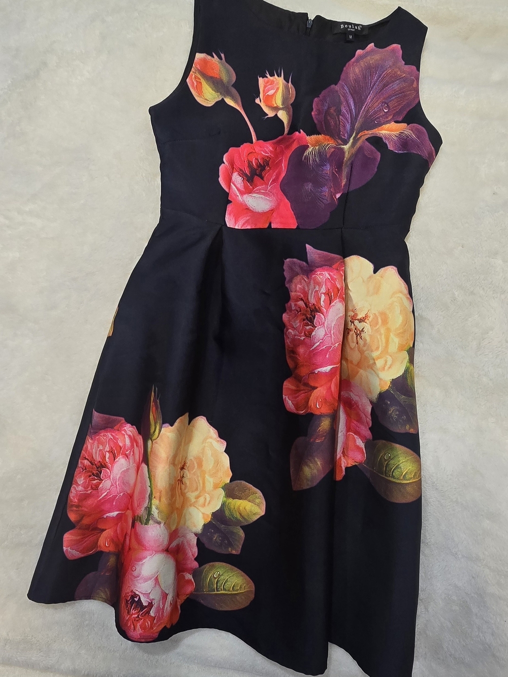 Beulah Style Floral Fit & Flare Sleeveless Mini Dress - Medium